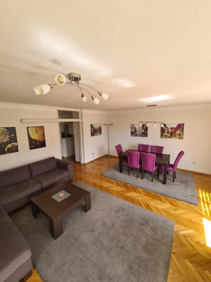 Walnut Apartment - Private Garage Сараєво Екстер'єр фото