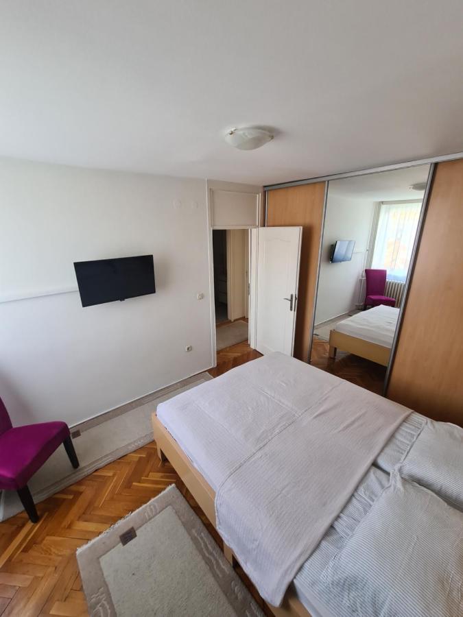 Walnut Apartment - Private Garage Сараєво Екстер'єр фото