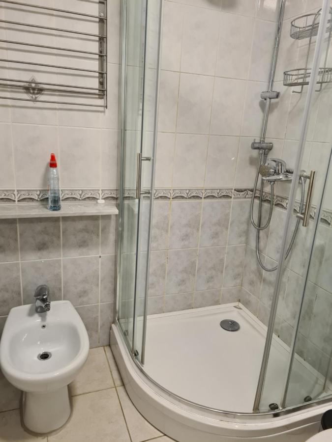 Walnut Apartment - Private Garage Сараєво Екстер'єр фото