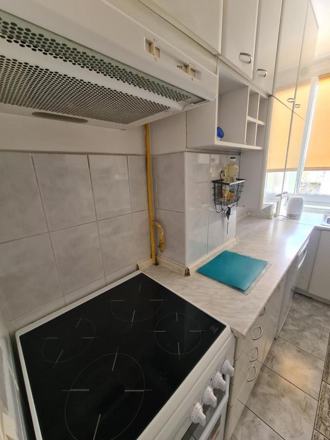 Walnut Apartment - Private Garage Сараєво Екстер'єр фото